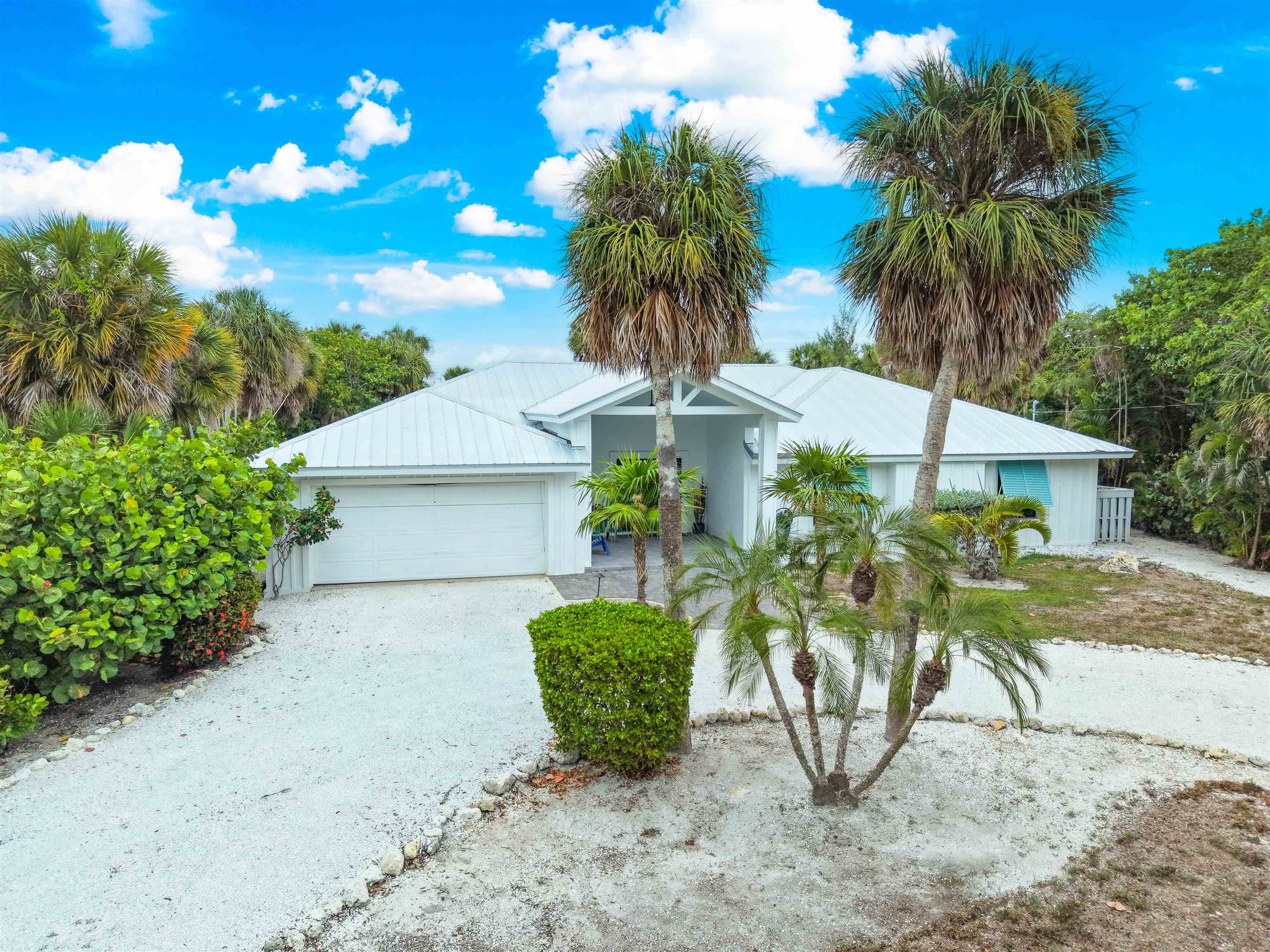 4775 Rue Helene Sanibel, FL 33957 - Photo 2 of 50 Gallery Image 2