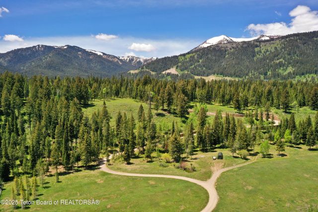 $10,380,000 | 6125-6785 West W Heck-of-a-hill & Gill Huff Road, Wilson, WY 83014