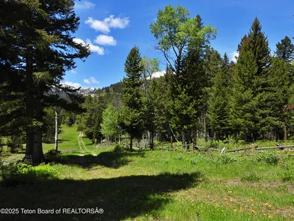 $10,380,000 | 6125-6785 West W Heck-of-a-hill & Gill Huff Road, Wilson, WY 83014