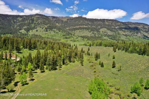$10,380,000 | 6125-6785 West W Heck-of-a-hill & Gill Huff Road, Wilson, WY 83014