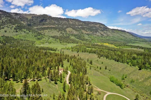 $10,380,000 | 6125-6785 West W Heck-of-a-hill & Gill Huff Road, Wilson, WY 83014