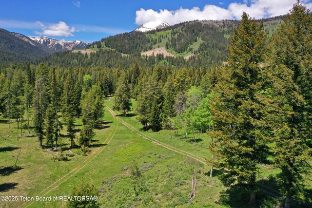 $10,380,000 | 6125-6785 West W Heck-of-a-hill & Gill Huff Road, Wilson, WY 83014