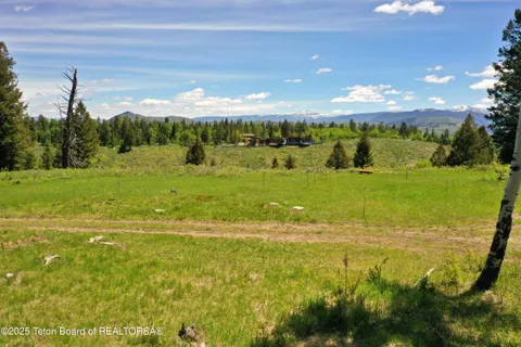 $10,380,000 | 6125-6785 West W Heck-of-a-hill & Gill Huff Road, Wilson, WY 83014