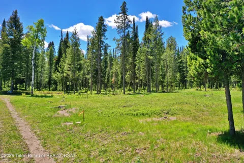 $10,380,000 | 6125-6785 West W Heck-of-a-hill & Gill Huff Road, Wilson, WY 83014