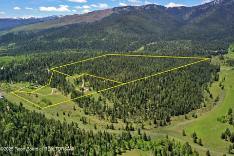 $10,380,000 | 6125-6785 West W Heck-of-a-hill & Gill Huff Road, Wilson, WY 83014