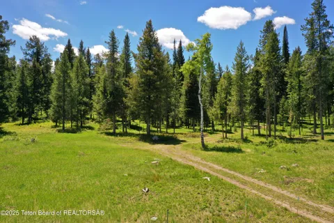 $10,380,000 | 6125-6785 West W Heck-of-a-hill & Gill Huff Road, Wilson, WY 83014