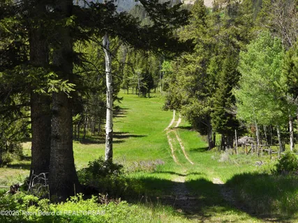 $10,380,000 | 6125-6785 West W Heck-of-a-hill & Gill Huff Road, Wilson, WY 83014