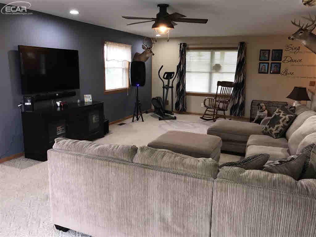 9107 Sharp Road Swartz Creek, MI 48473 - Photo 2 of 19