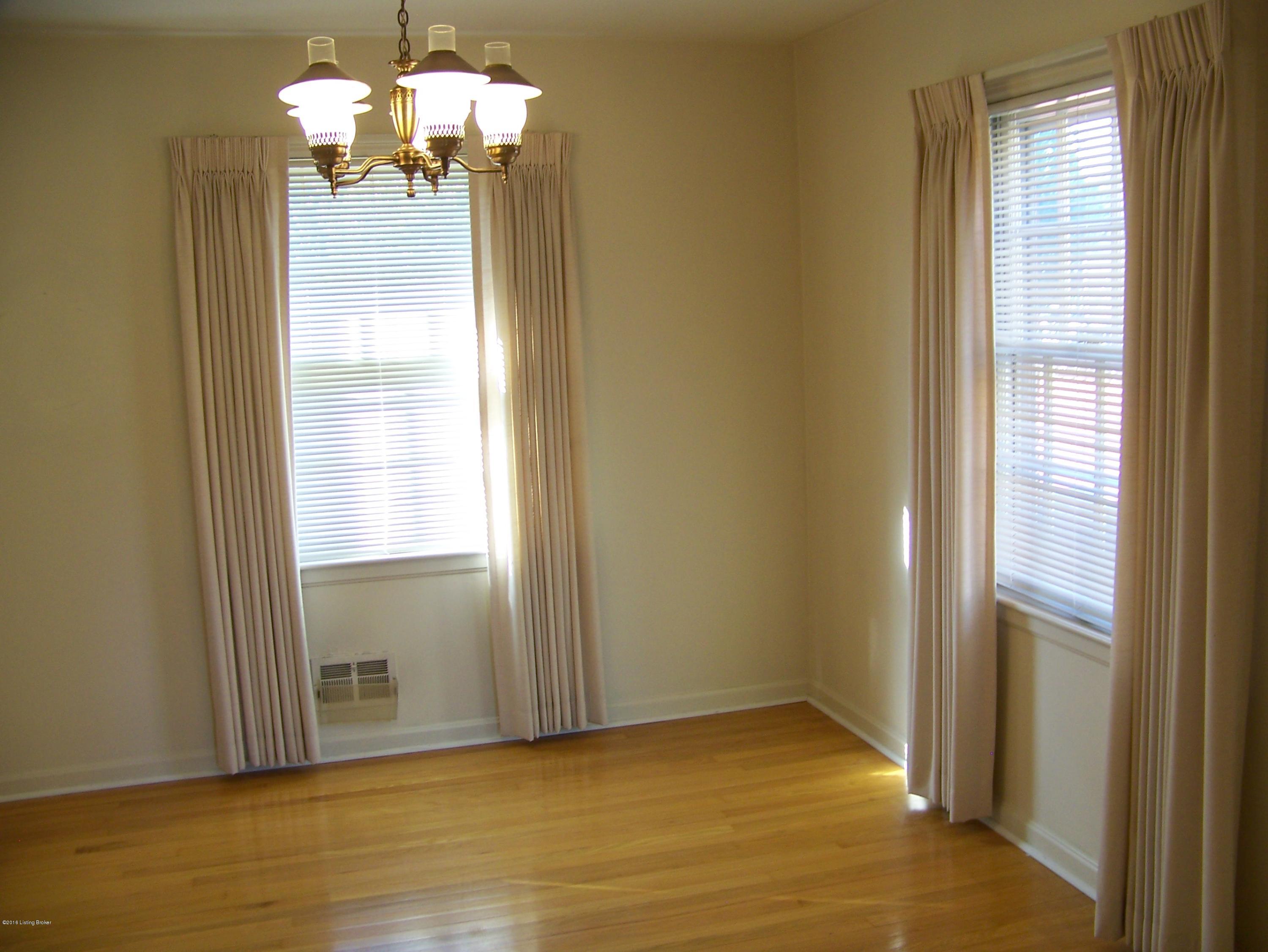 2913 Nepperhan Road Louisville, KY 40218 - Photo 5 of 32 formal dining room
