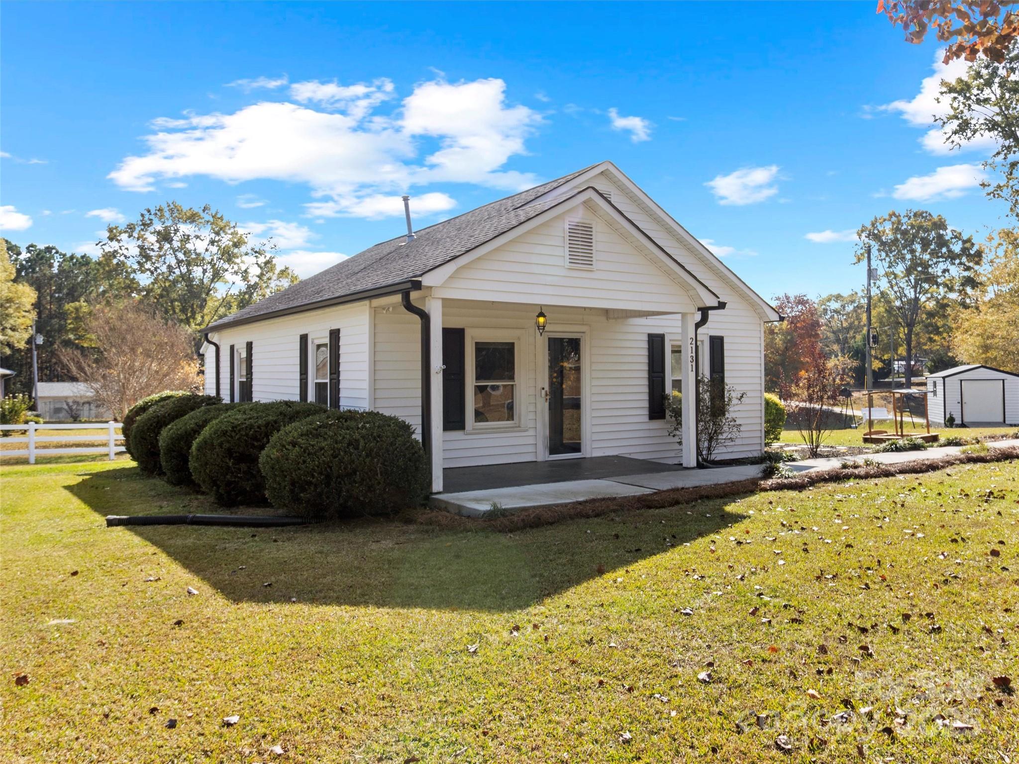 2131 Robert H Kirk Road Lancaster, SC 29720 - Photo 3 of 32