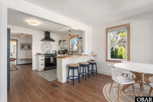 $1,100,000 | 292 Narrow Shore Road, Aydlett, NC 27916