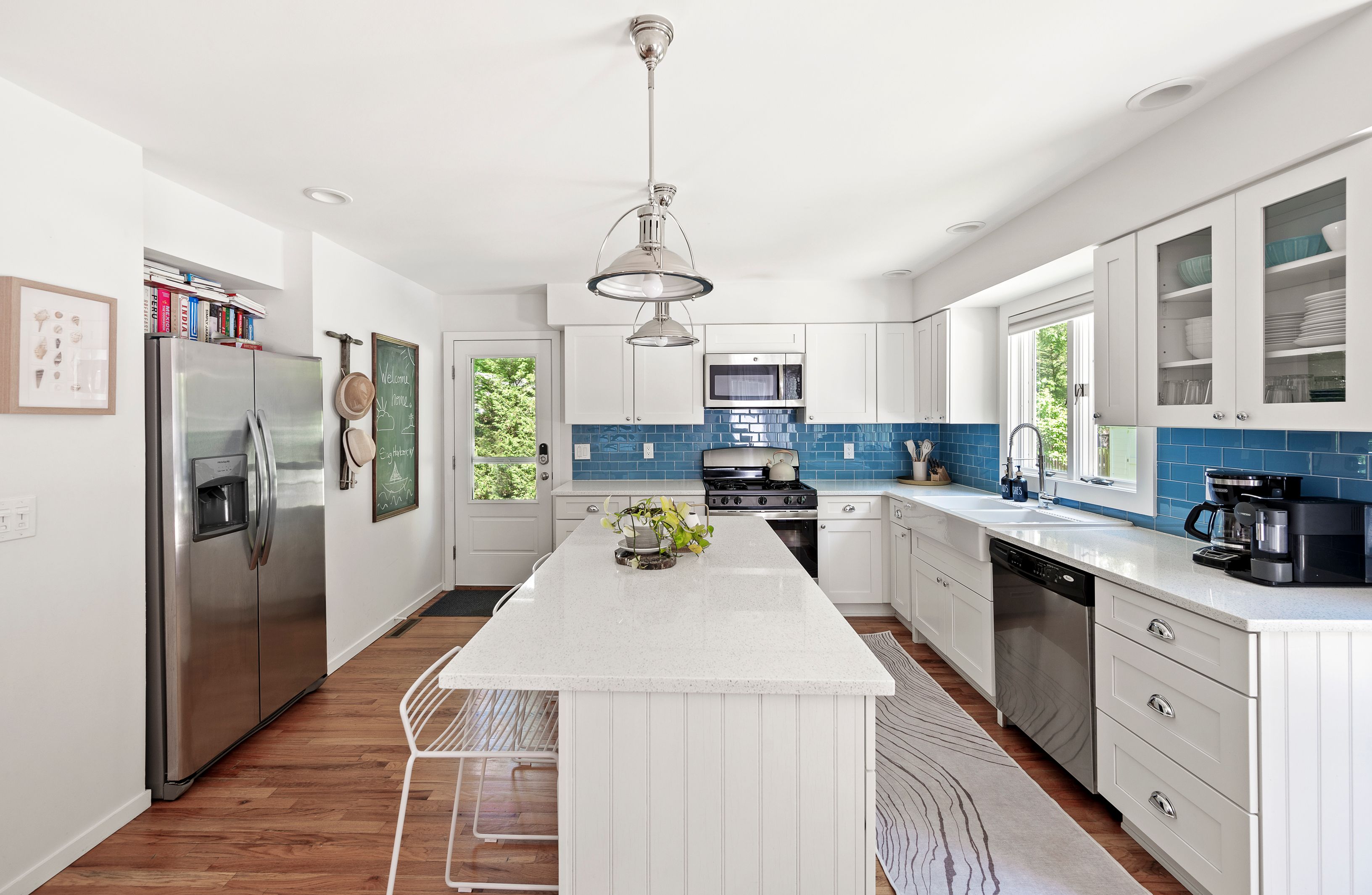 4594 Noyack Road Sag Harbor, NY 11963 - Photo 14 of 30