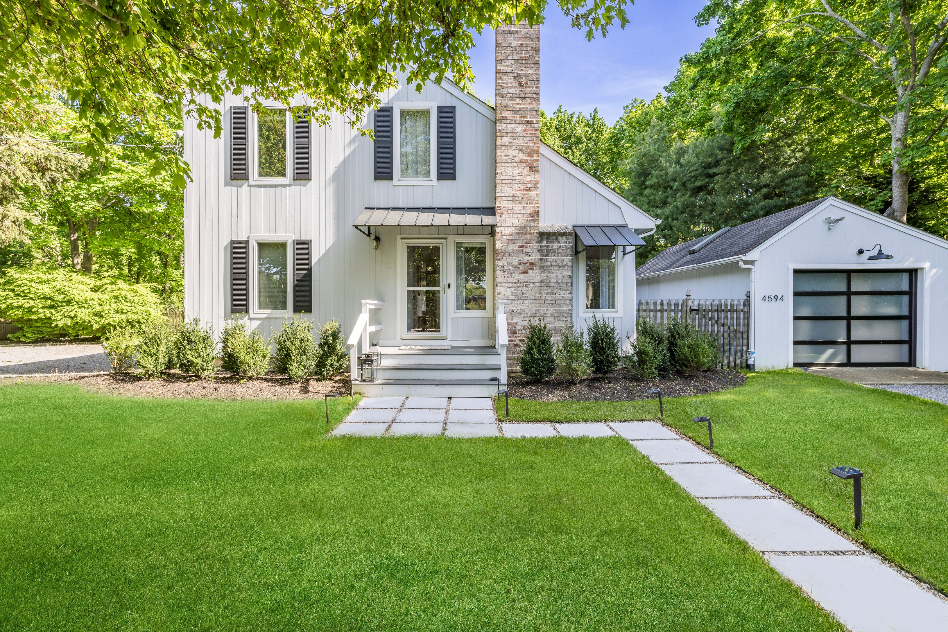 4594 Noyack Road Sag Harbor, NY 11963 - Photo 7 of 30