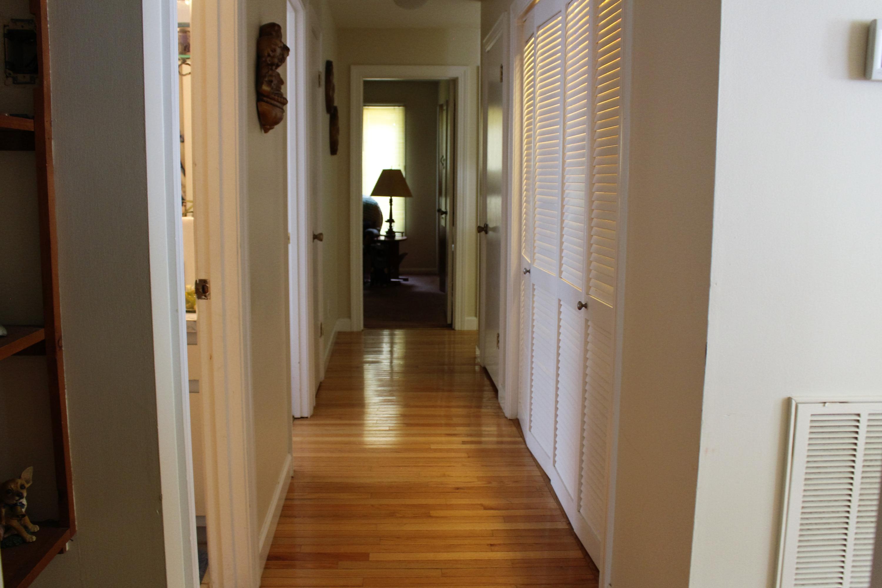 451 Hatler Road Crossville, TN 38555 - Photo 15 of 30 Hallway