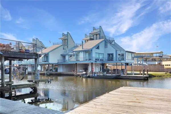 $359,000 | 141 Highway 22, Unit E2, Madisonville, LA 70447