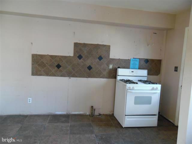3447 Dunhaven Road Baltimore, MD 21222 - Photo 6 of 16 Kitchen