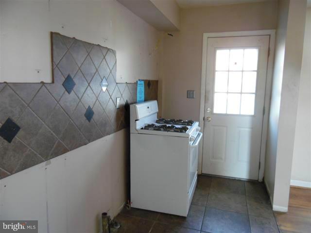 3447 Dunhaven Road Baltimore, MD 21222 - Photo 7 of 16 Kitchen