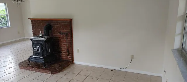 $1,400 | 5632 13th Street, Zephyrhills, FL 33542