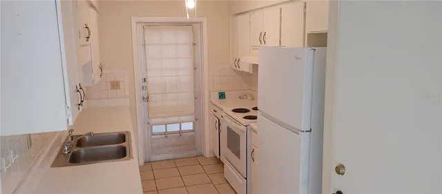 $1,400 | 5632 13th Street, Zephyrhills, FL 33542