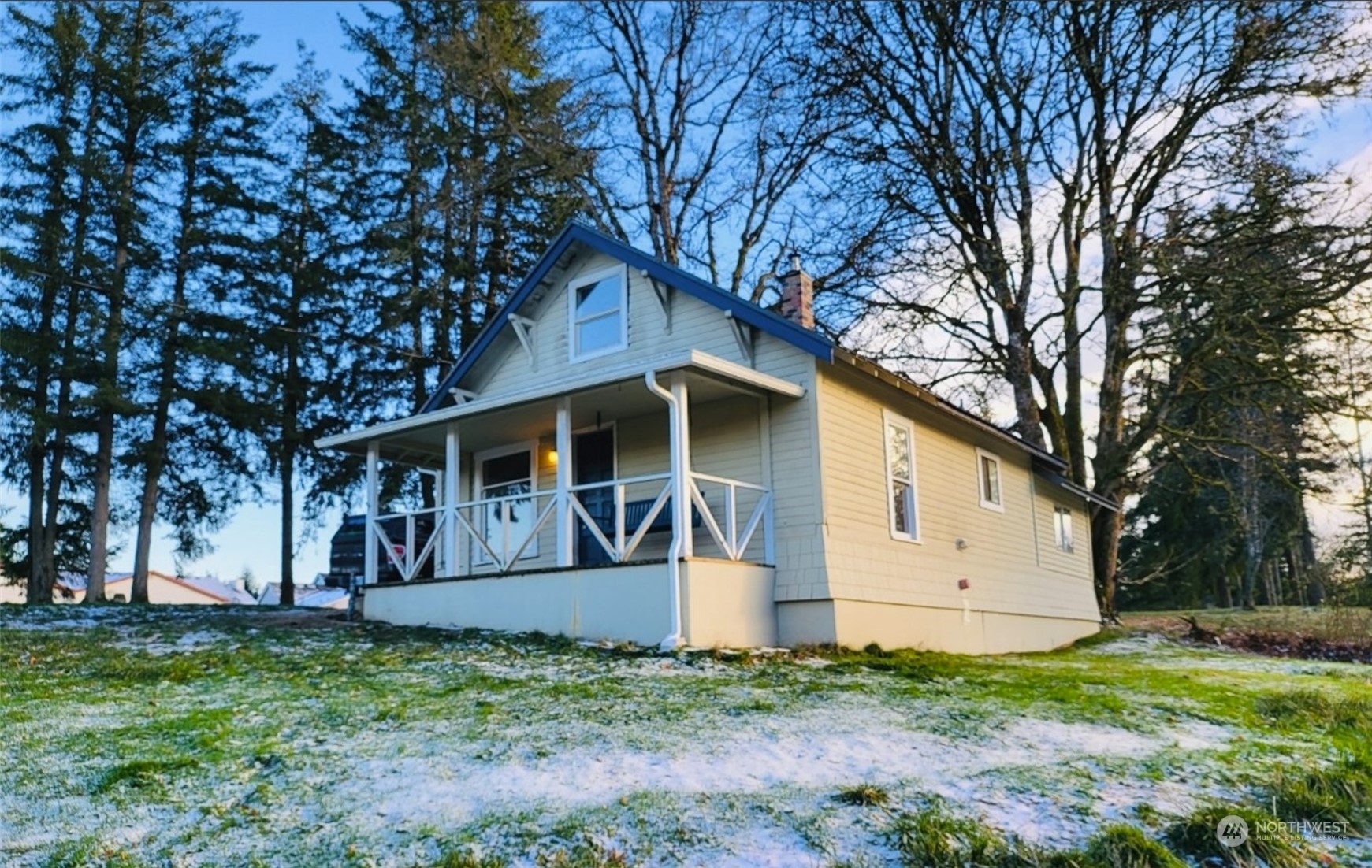 2200 Cooks Hill Road Centralia, WA 98531 - Photo 19 of 31 a front view of house with a garden
