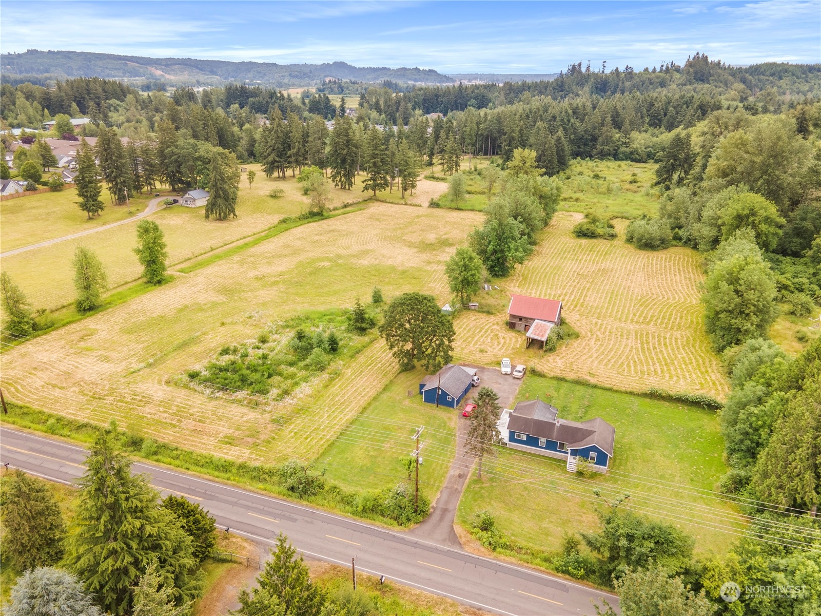2200 Cooks Hill Road Centralia, WA 98531 - Photo 3 of 31 a view of an ocean and a mountain view