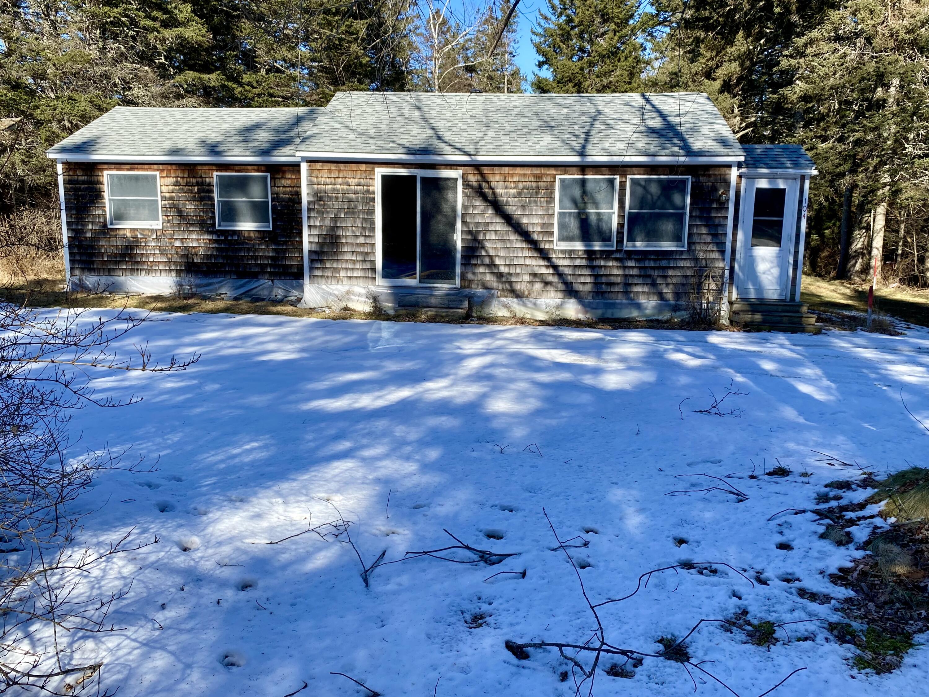 104 South South Shore Rd  