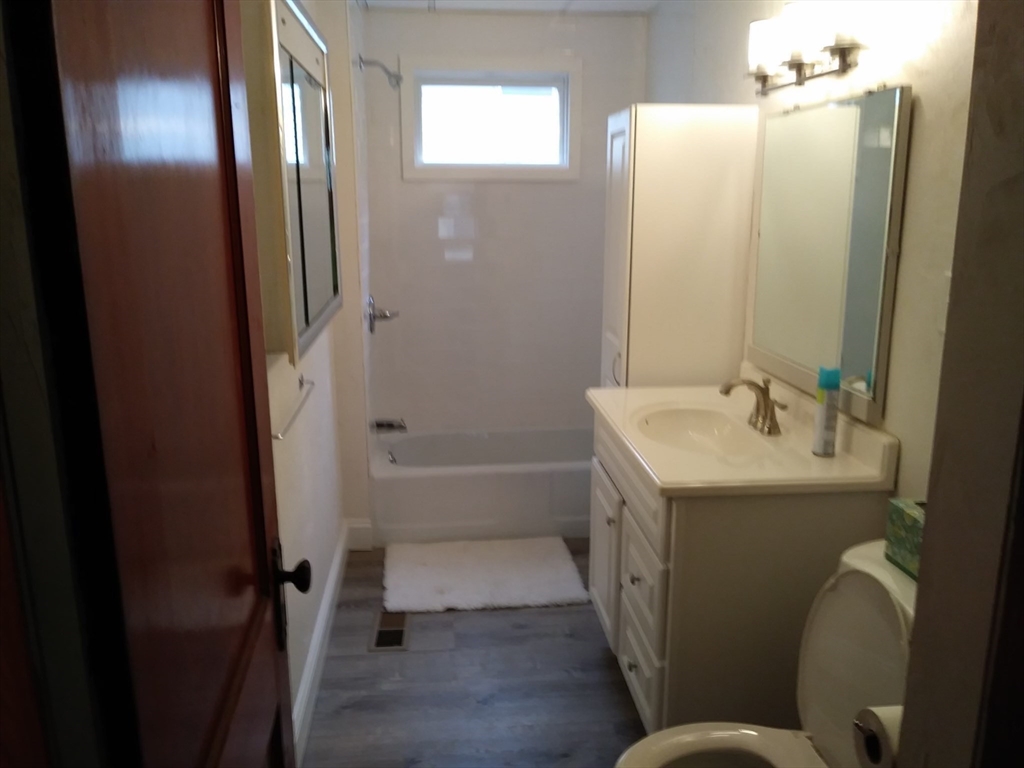 10 Ellsworth Street Worcester, MA 01610 - Photo 13 of 26