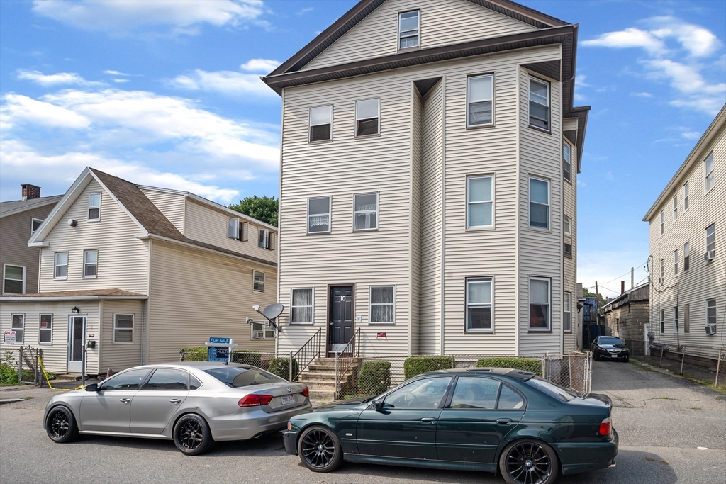 10 Ellsworth Street Worcester, MA 01610 - Photo 2 of 26