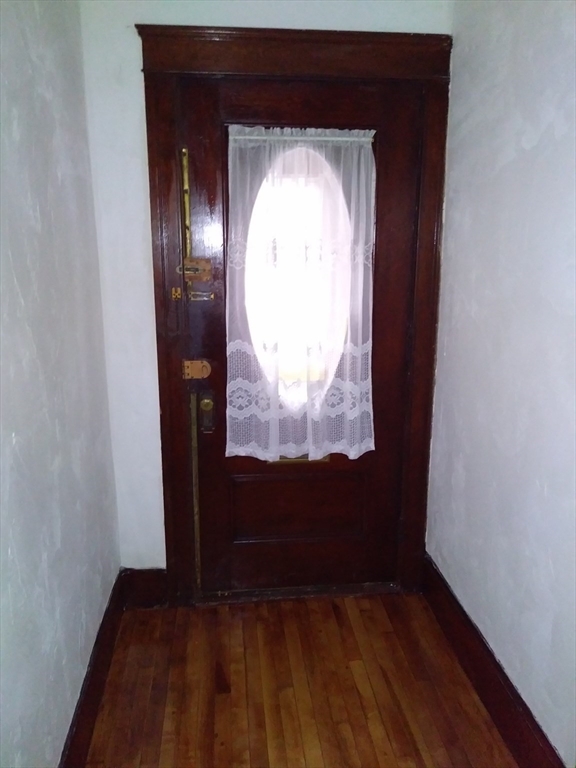 10 Ellsworth Street Worcester, MA 01610 - Photo 6 of 26