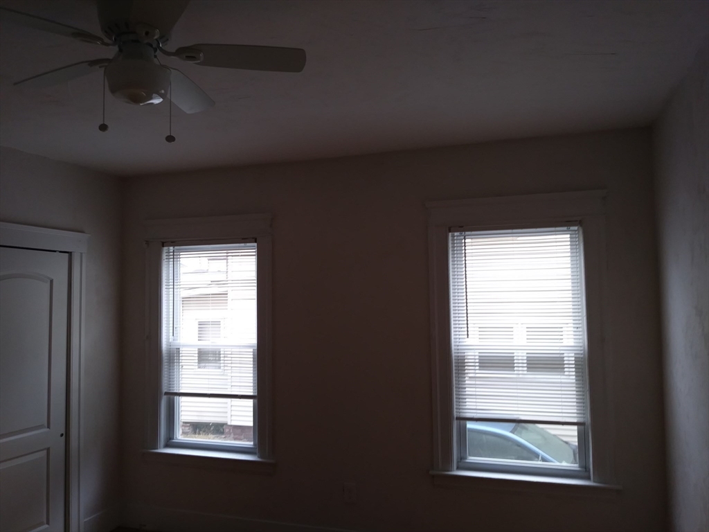 10 Ellsworth Street Worcester, MA 01610 - Photo 8 of 26