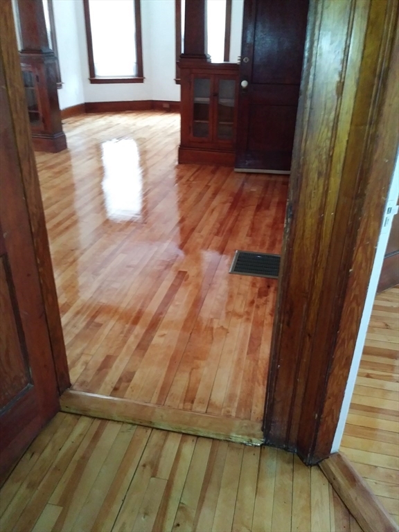 10 Ellsworth Street Worcester, MA 01610 - Photo 9 of 26