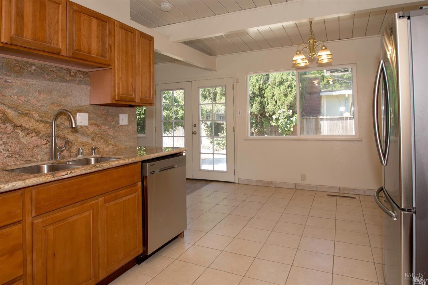 701 Corlano Avenue Santa Rosa, CA 95404 - Photo 6 of 22