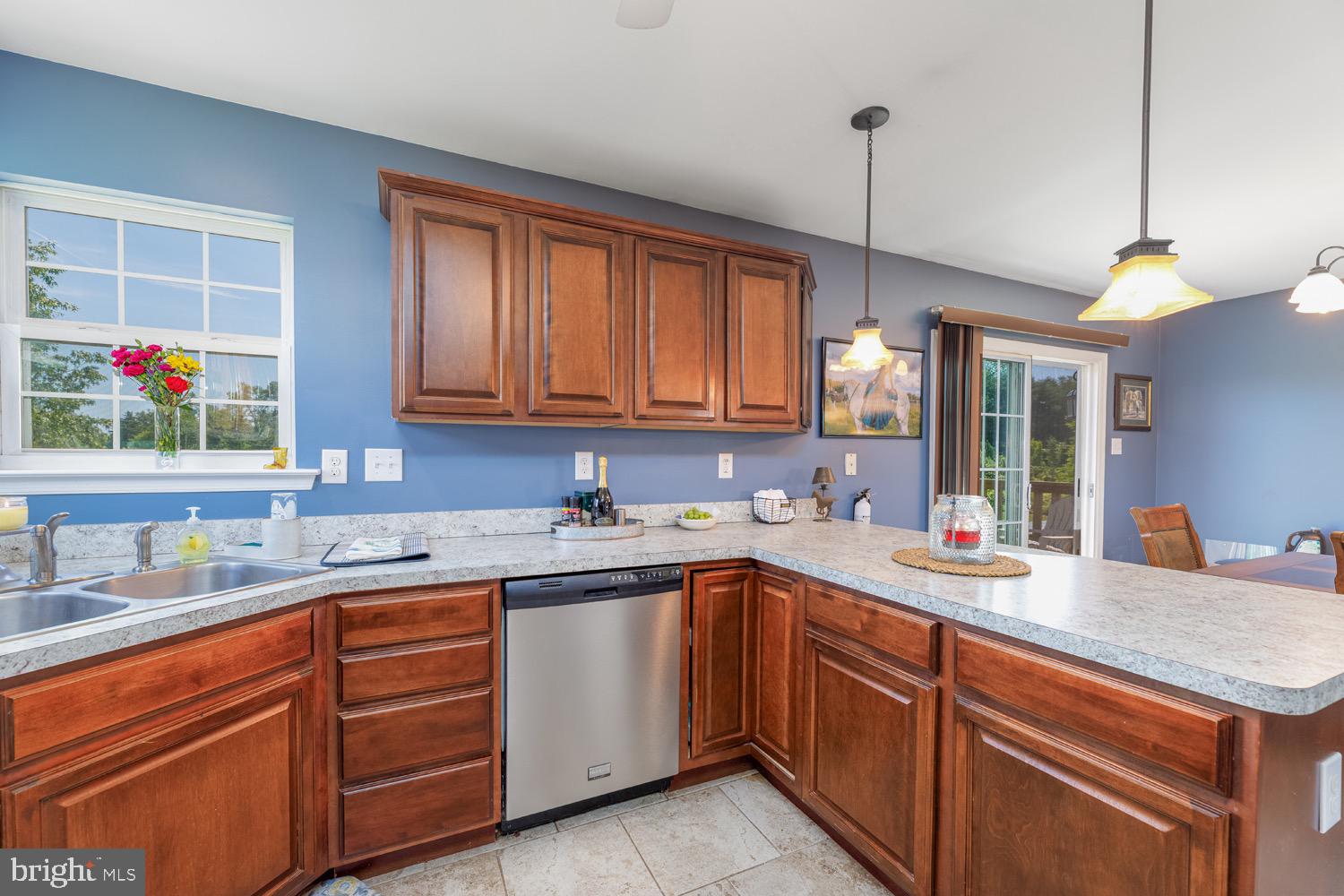 1672 Weymouth Road Vineland, NJ 08360 - Photo 28 of 45 Open kitchen and living room concept