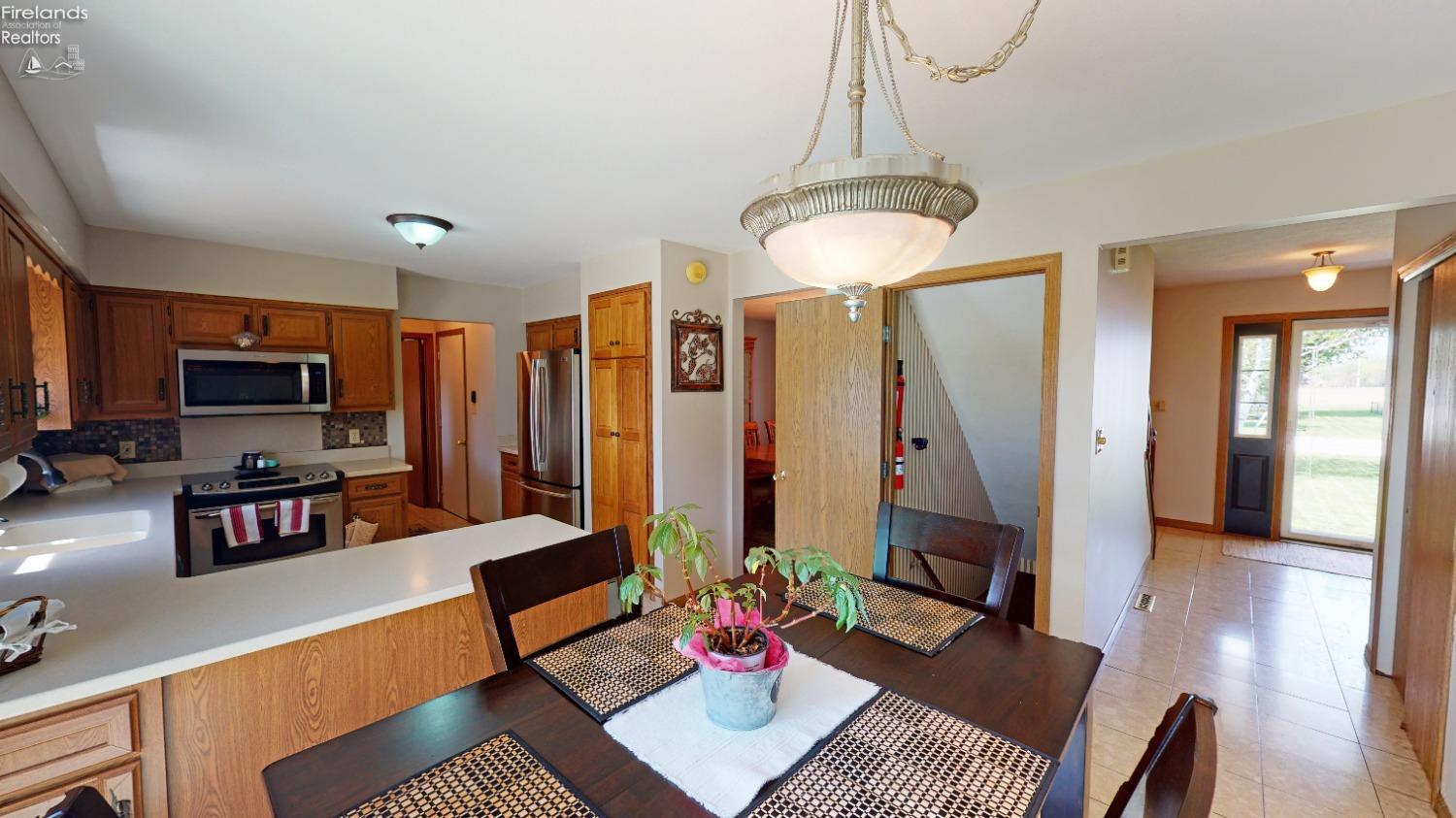 1925 West Cole Road Fremont, OH 43420 - Photo 21 of 23 Gallery Image 21