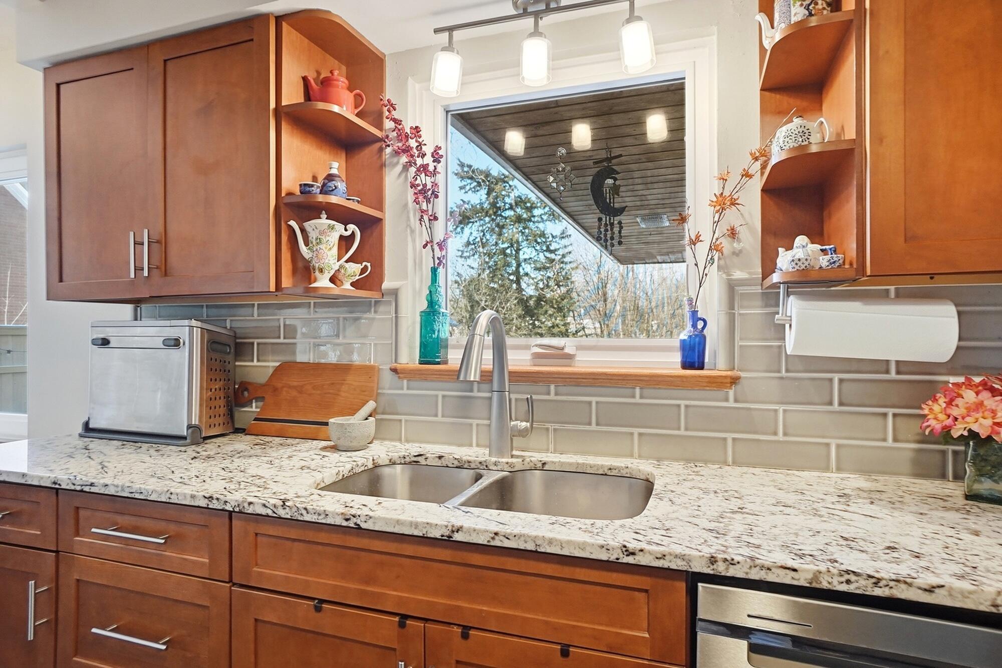 1237 Haddon Road Columbus, OH 43209 - Photo 15 of 64 016