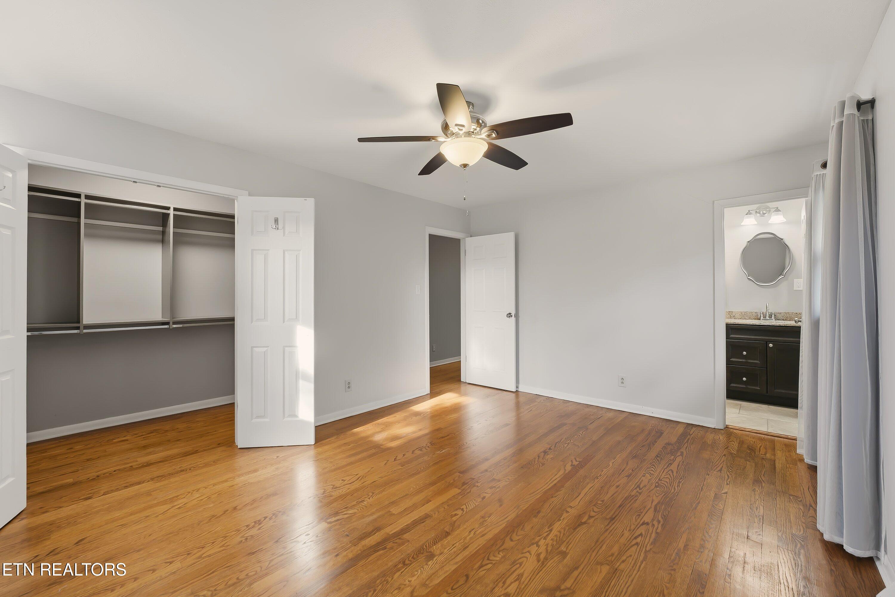 104 Case Lane Oak Ridge, TN 37830 - Photo 17 of 37 Primary Bedroom