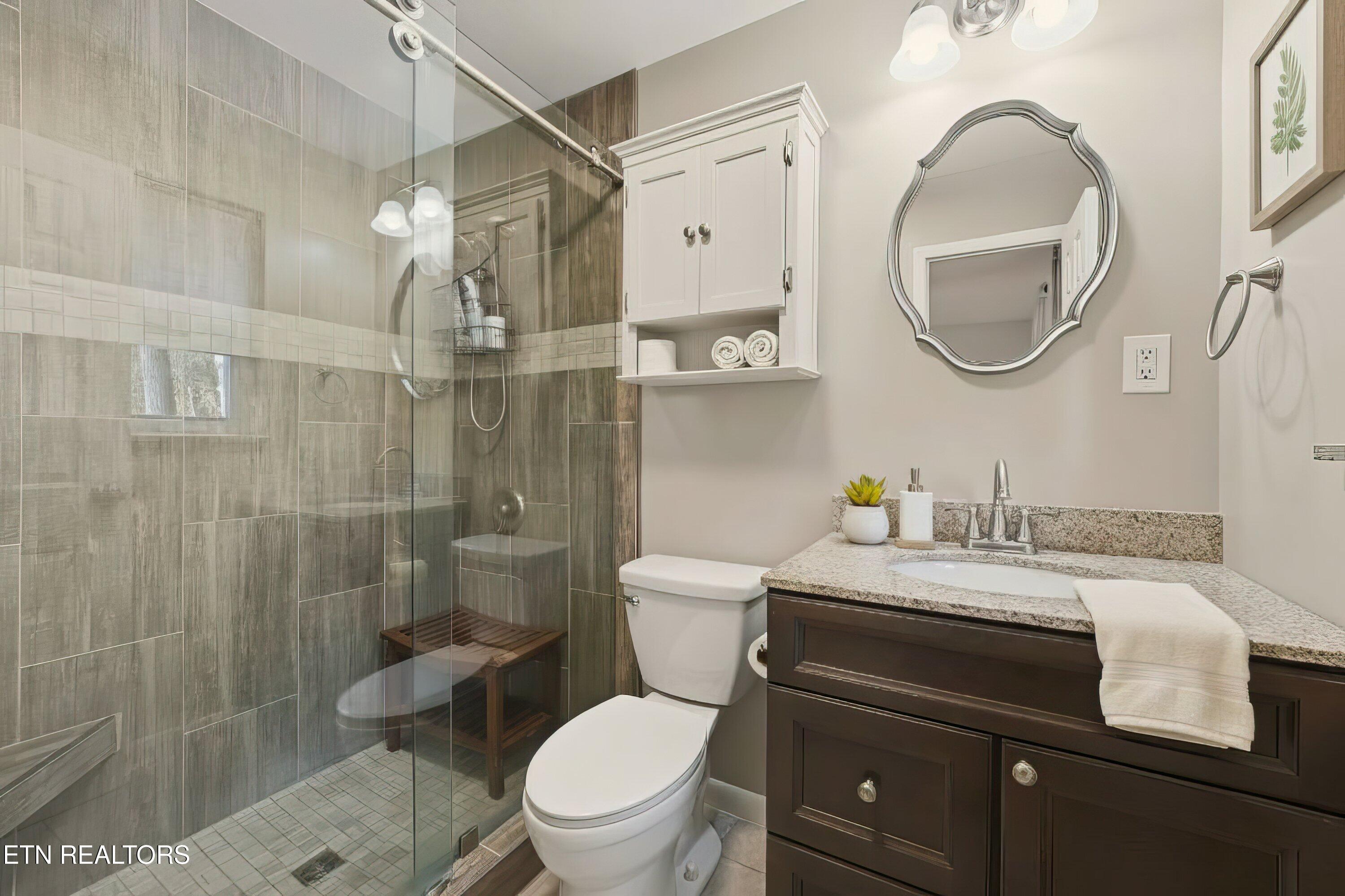 104 Case Lane Oak Ridge, TN 37830 - Photo 18 of 37 Primary Bath