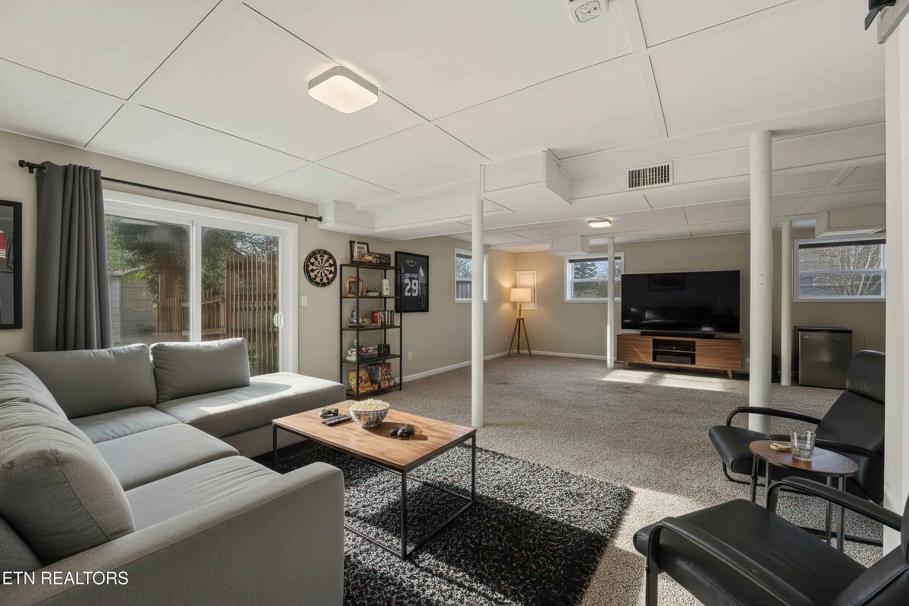 104 Case Lane Oak Ridge, TN 37830 - Photo 24 of 37 Virtual Staging