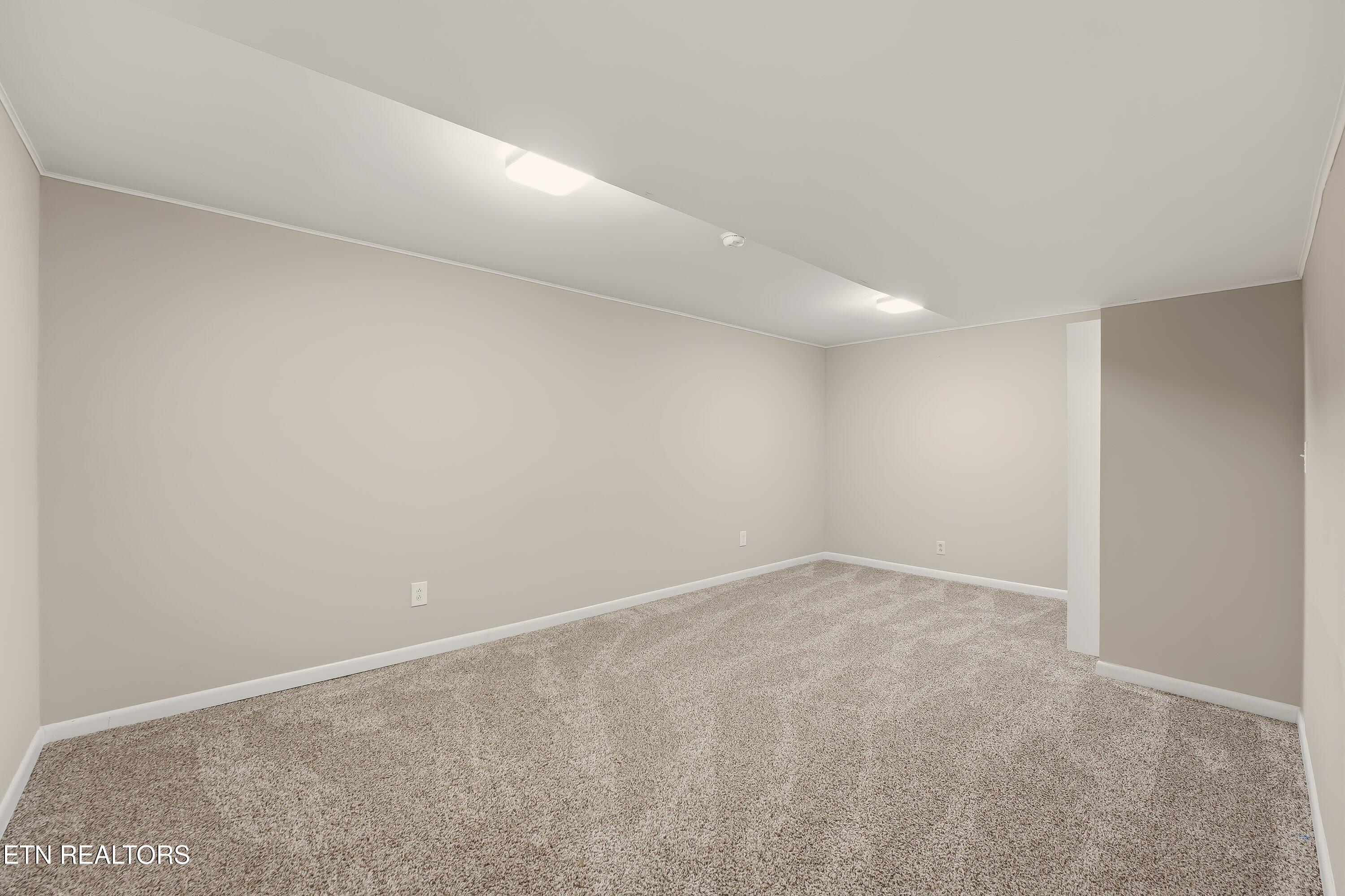 104 Case Lane Oak Ridge, TN 37830 - Photo 28 of 37 Flex Room w/Closet