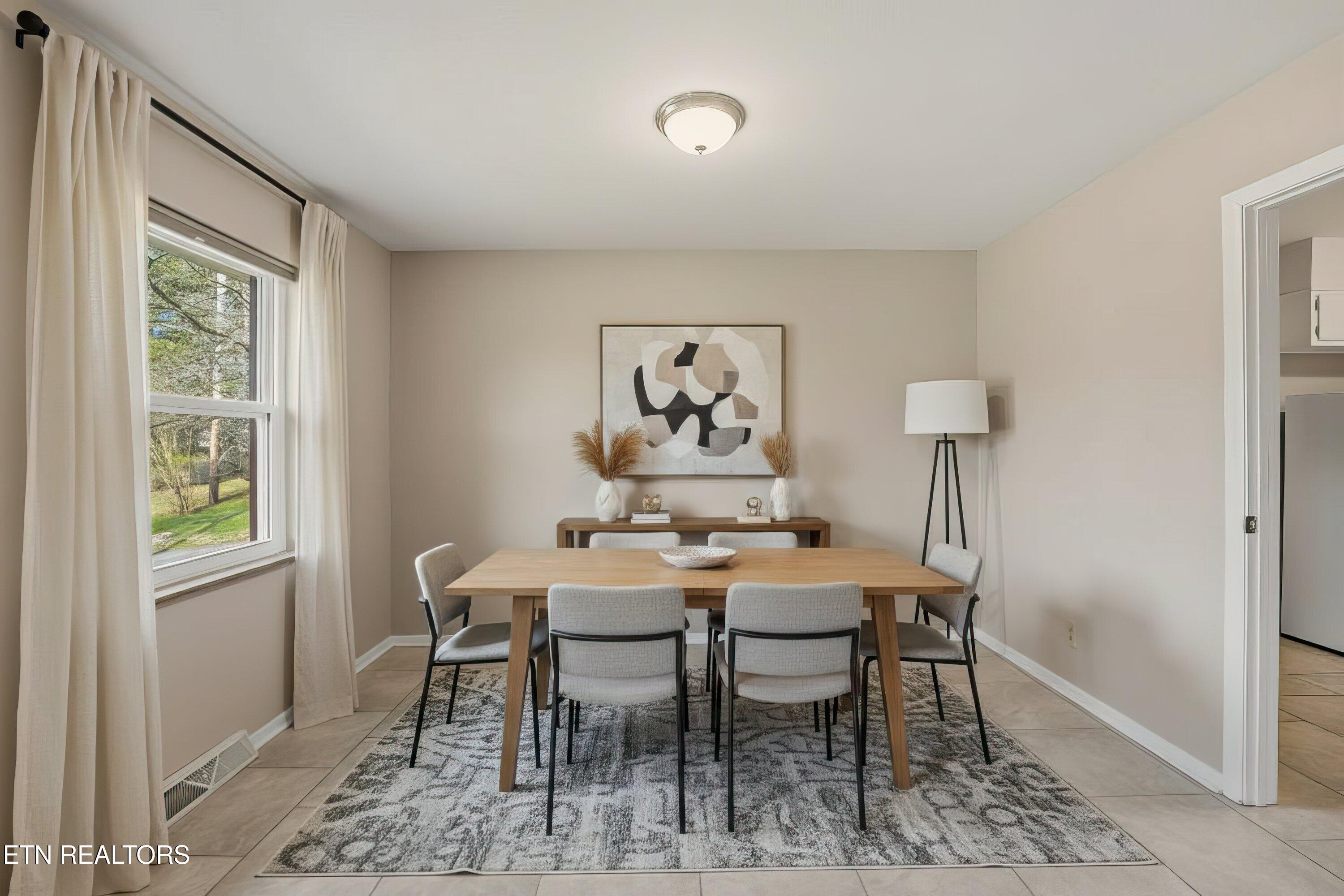 104 Case Lane Oak Ridge, TN 37830 - Photo 8 of 37 Virtual Staging