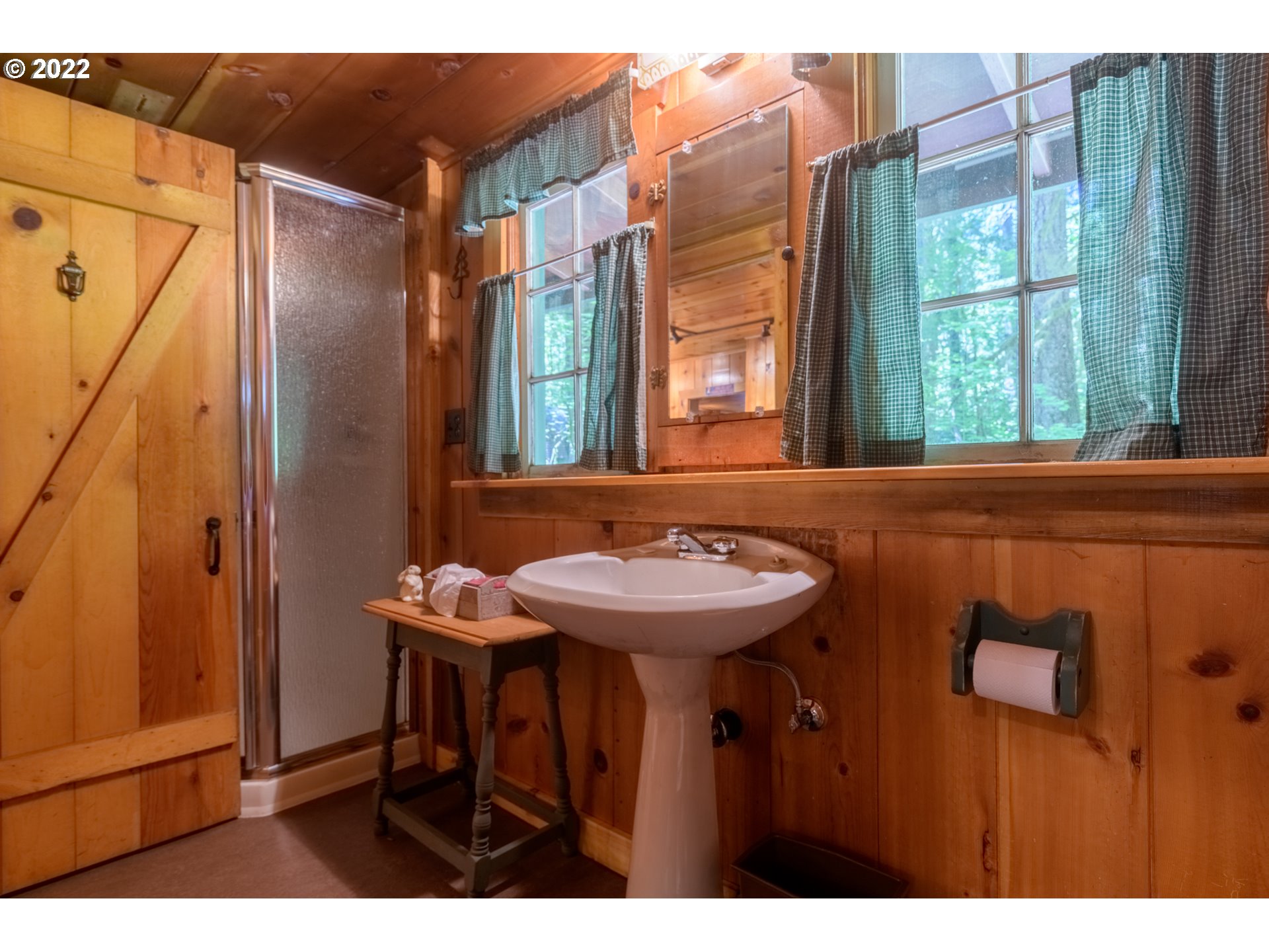 26870 East Road 15, Unit 3&4 Rhododendron, OR 97049 - Photo 21 of 32 Bathroom
