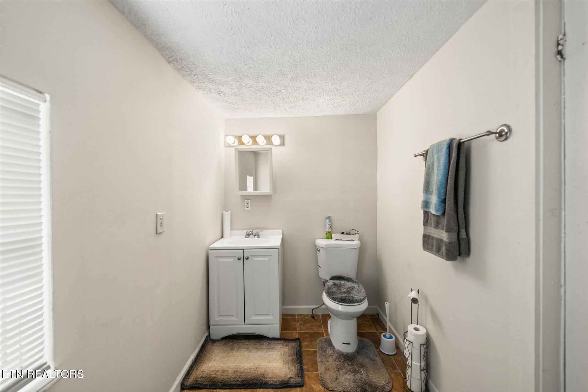 5820 Atkins Road Knoxville, TN 37918 - Photo 17 of 32 17-5820-Atkins-Rd-Knoxville-TN-17