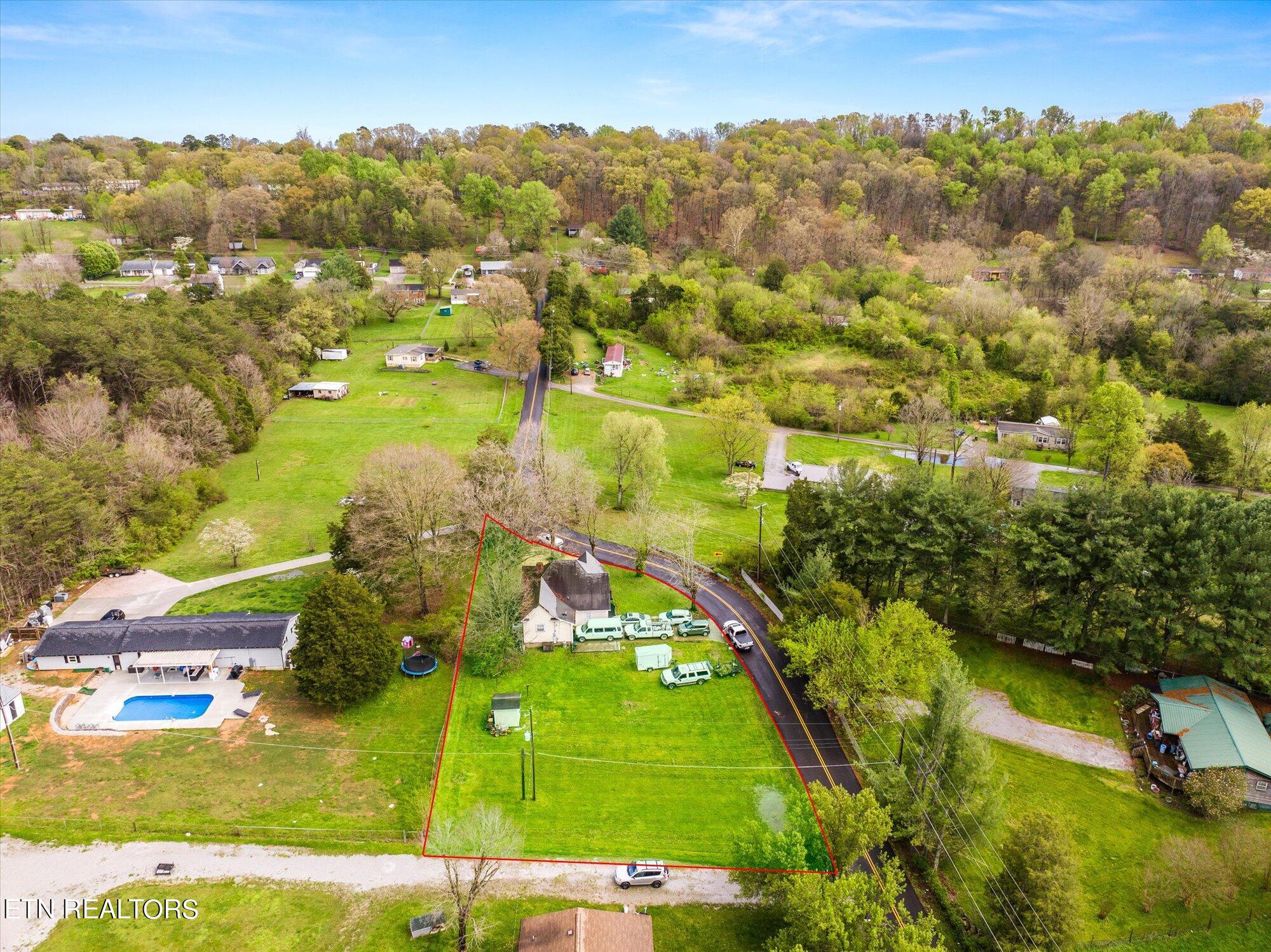 5820 Atkins Road Knoxville, TN 37918 - Photo 20 of 32 20-5820-Atkins-Rd-Knoxville-TN-20