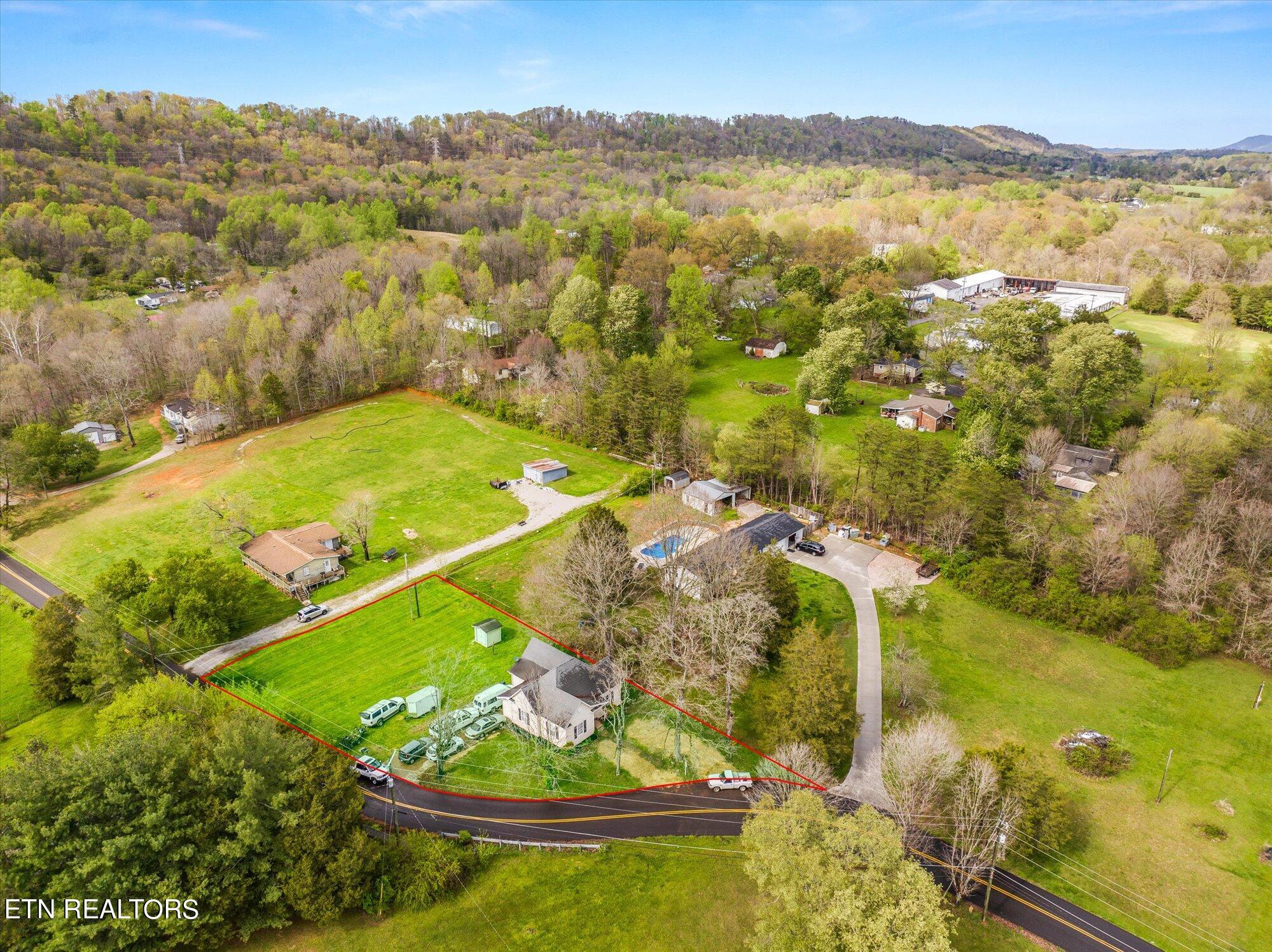 5820 Atkins Road Knoxville, TN 37918 - Photo 26 of 32 26-5820-Atkins-Rd-Knoxville-TN-26