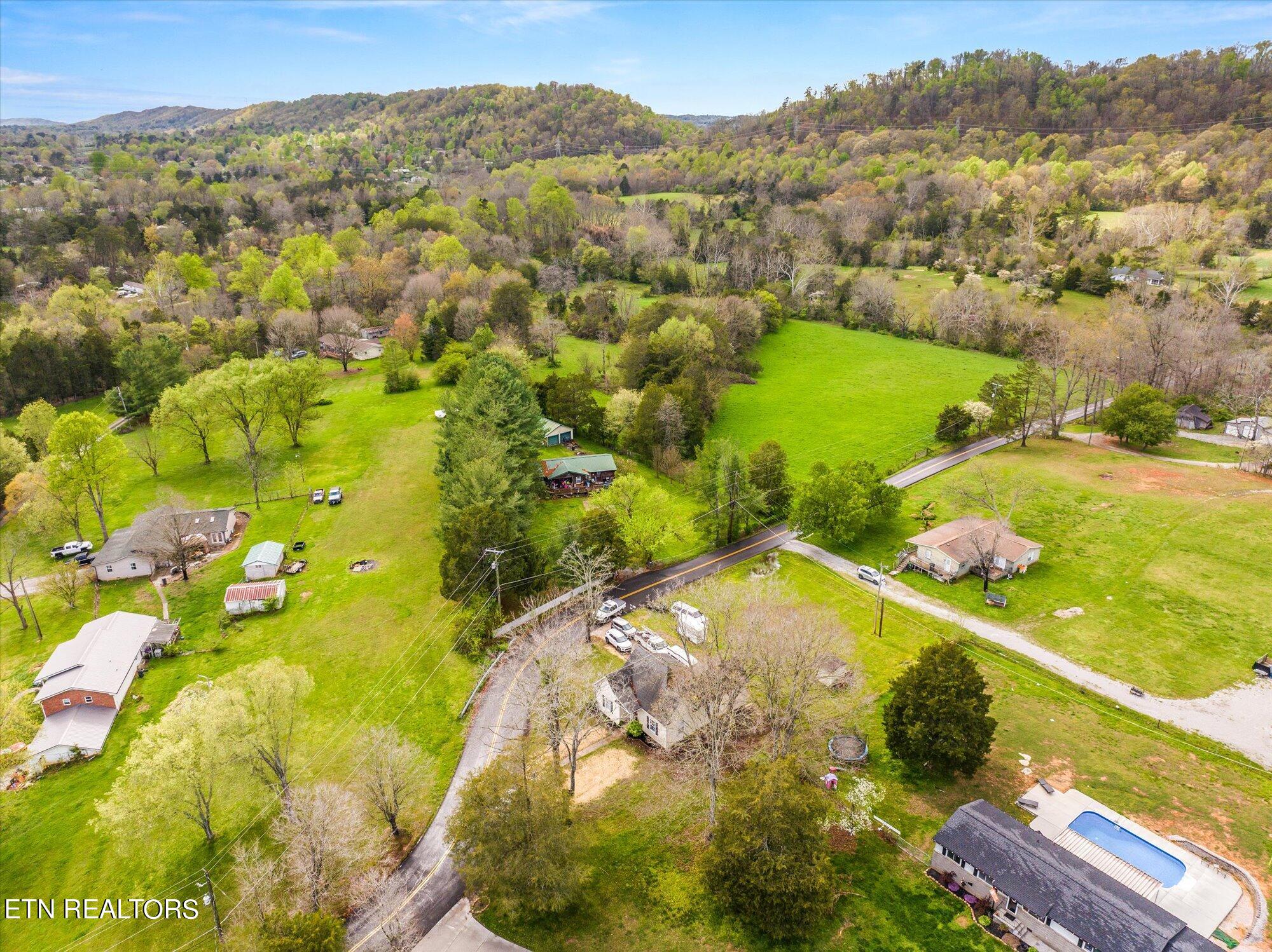 5820 Atkins Road Knoxville, TN 37918 - Photo 29 of 32 29-5820-Atkins-Rd-Knoxville-TN-29