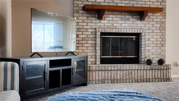 $439,900 | 31 Sunset Drive, Camdenton, MO 65020