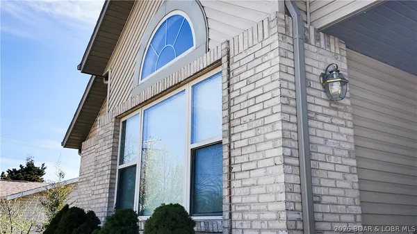 $439,900 | 31 Sunset Drive, Camdenton, MO 65020