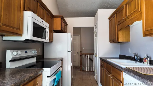 $439,900 | 31 Sunset Drive, Camdenton, MO 65020