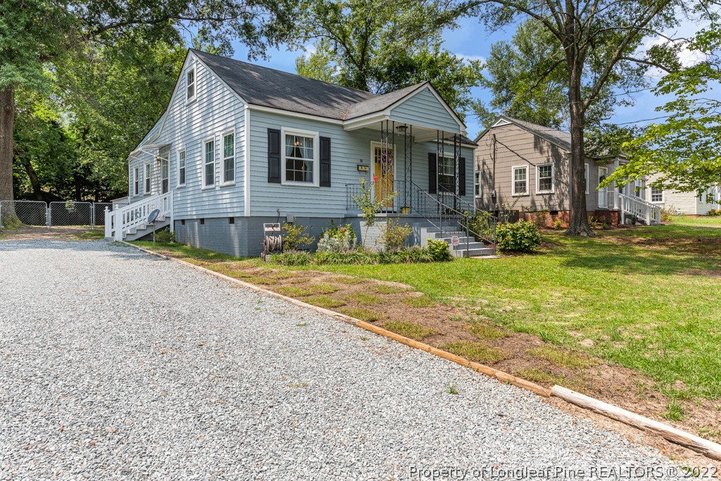 911 Anarine Road Fayetteville, NC 28303 - Photo 3 of 32 front view of a house with a yard