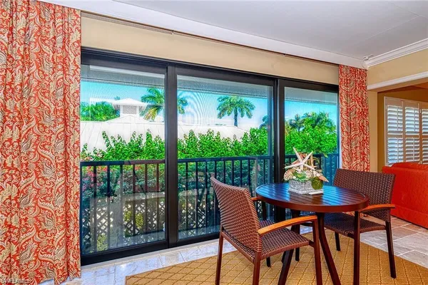$10,500 | 285 5th Avenue South, Unit 2B, Naples, FL 34102